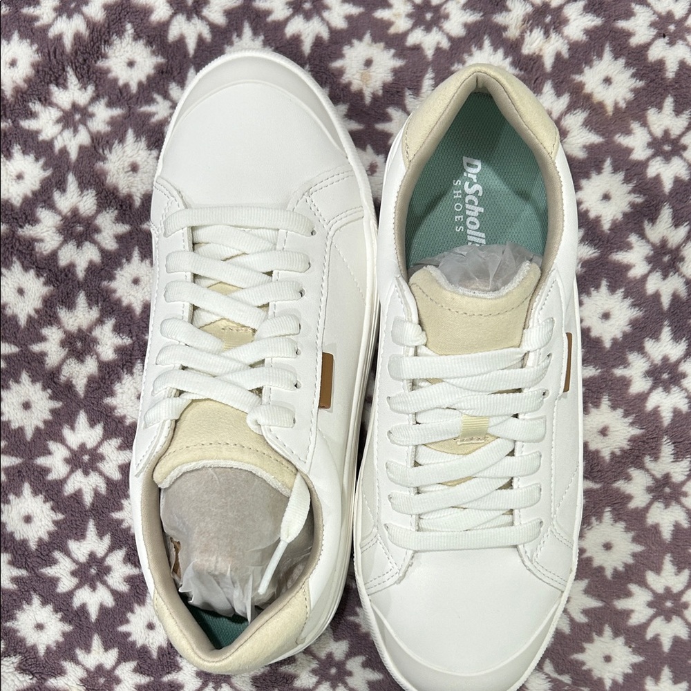 Dr. Scholl's Women's White and Tan Sneakers SZ 6.5 Never Worn